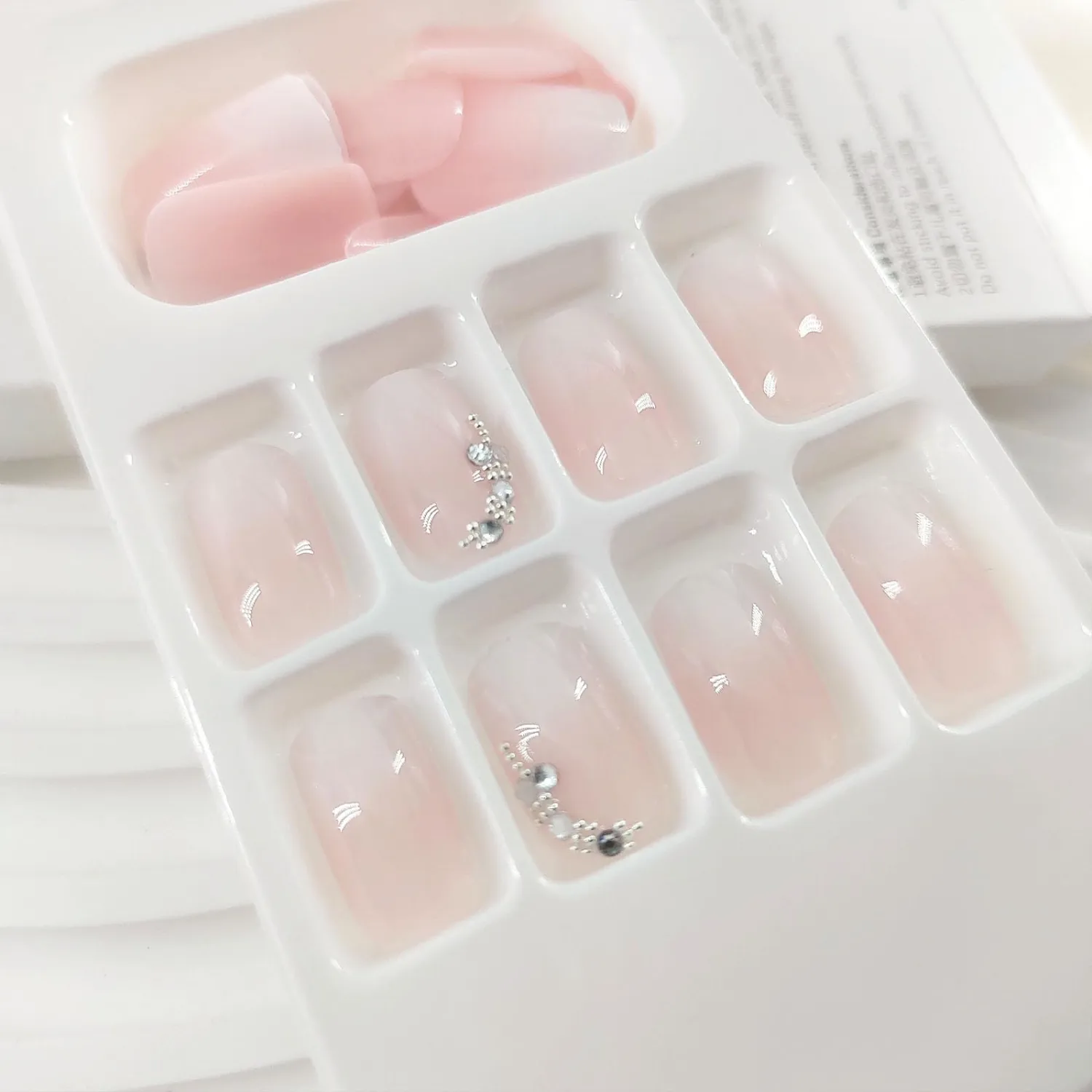 Pink White Gradient Press on Nails Short Square Fake Nails wiht Rhinestones Designs Full Cover Glue on Nails Press ons Artificial Acrylic False Nails for Women 24 Pcs