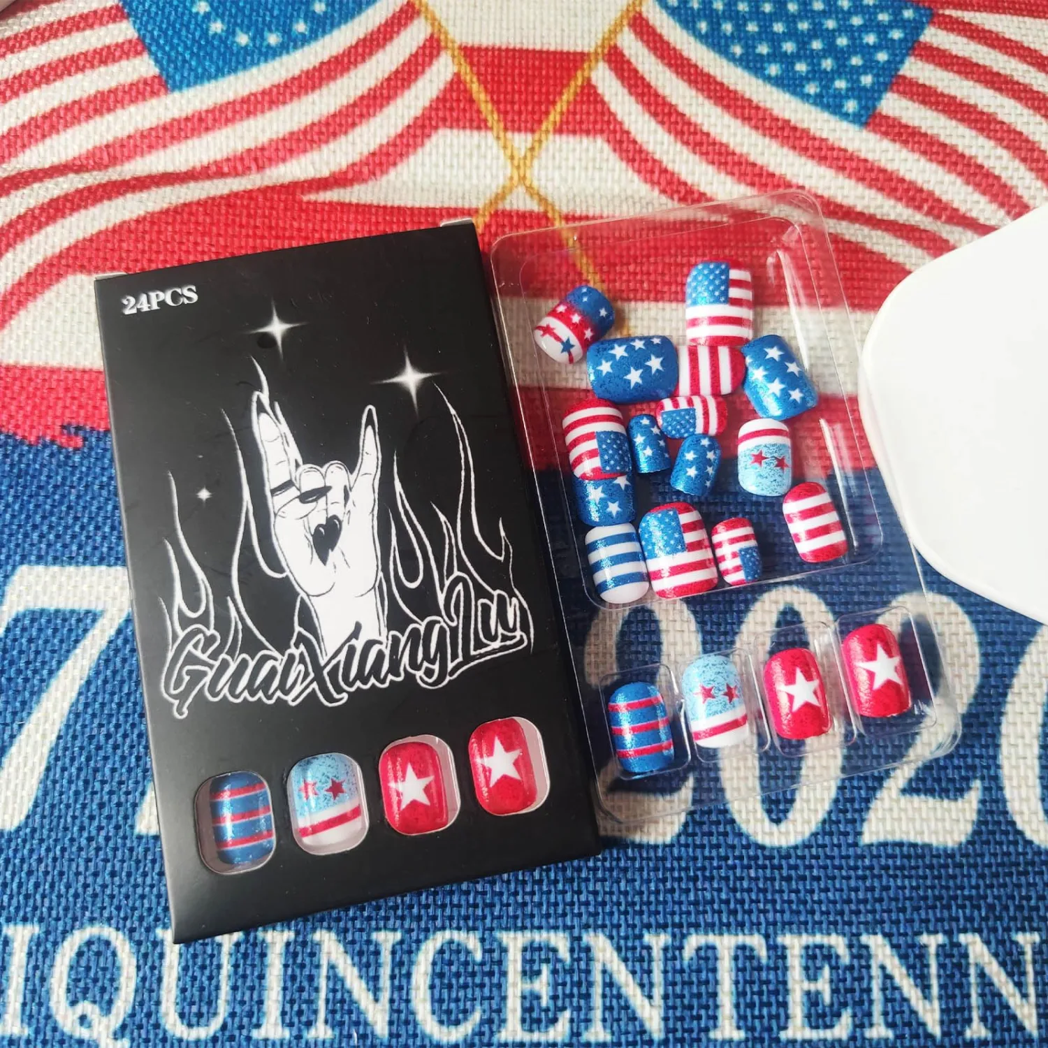 4th of July Press on Nails American Flag Acrylic Fake Nail 24Pcs Patriotic Gel Glue on Nail Fourth of July Short Square False Nails Glossy Blue Stars Stick on Fingernails for Independence Day Gift