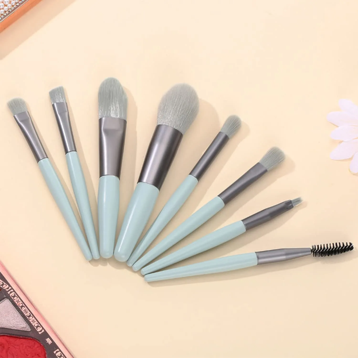 Makeup Brushes 8 Pieces Mini Makeup Brush Set, Makeup Brushes Foundation Blend Blush Concealer Eye Shadow Blend Eye Liner Makeup Brush Set for Travel Makeup Bag Compact and portable (Gray-green)