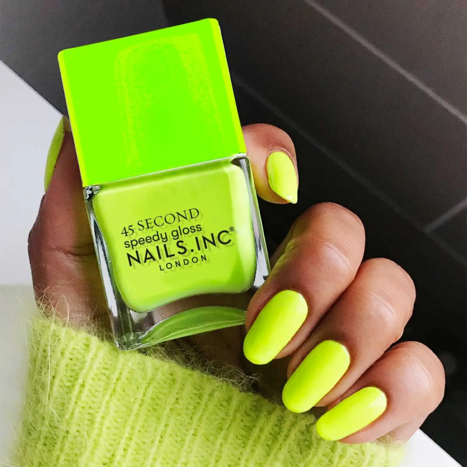 Nails Inc 45 Second Speedy Gloss, Daisy, Green, Neon, Glossy, No Chip, Long Lasting, Quick Dry, Air Dry, Professional Manicures & Pedicures, Fingernails & Toenails, Vegan Nail Polish, 0.47 Fl Oz