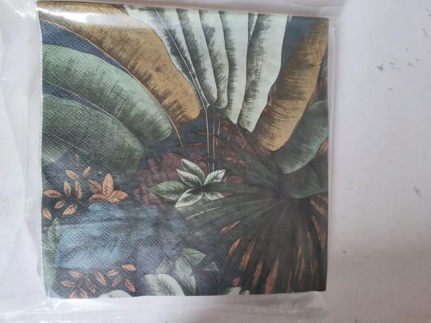 Zelten Colored Paper Napkins (Purple Flowers)