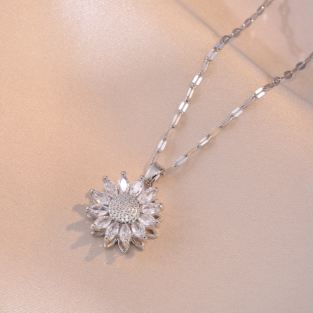 Sunflower Swivel Zirconia Sunflower Niche Design Rotating Fashionable Necklace For Women
