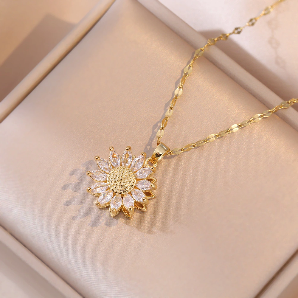 Sunflower Swivel Zirconia Sunflower Niche Design Rotating Fashionable Necklace For Women