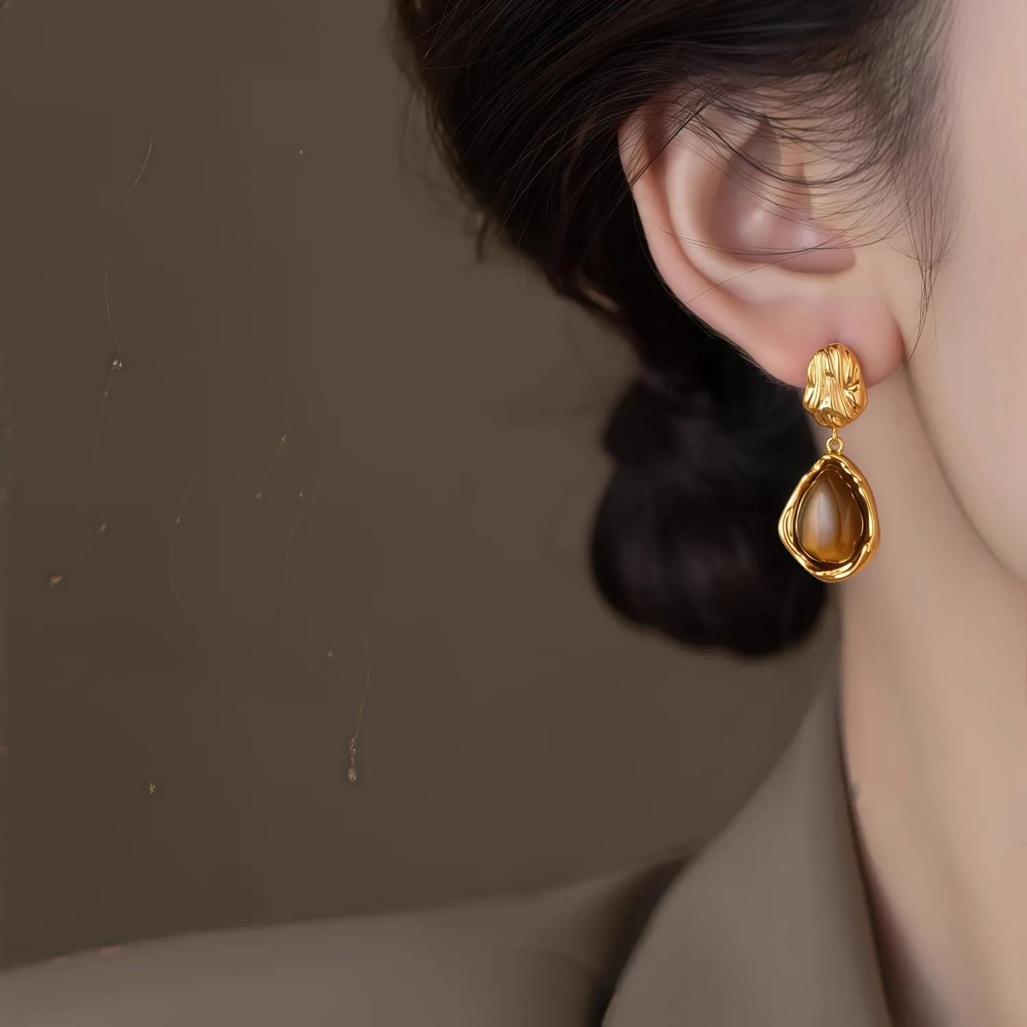 2026 New Vintage Tiger's Eye Dangle Earrings For Women, Luxury Elegant Hong Kong Style Unique Design Fashion Earrings