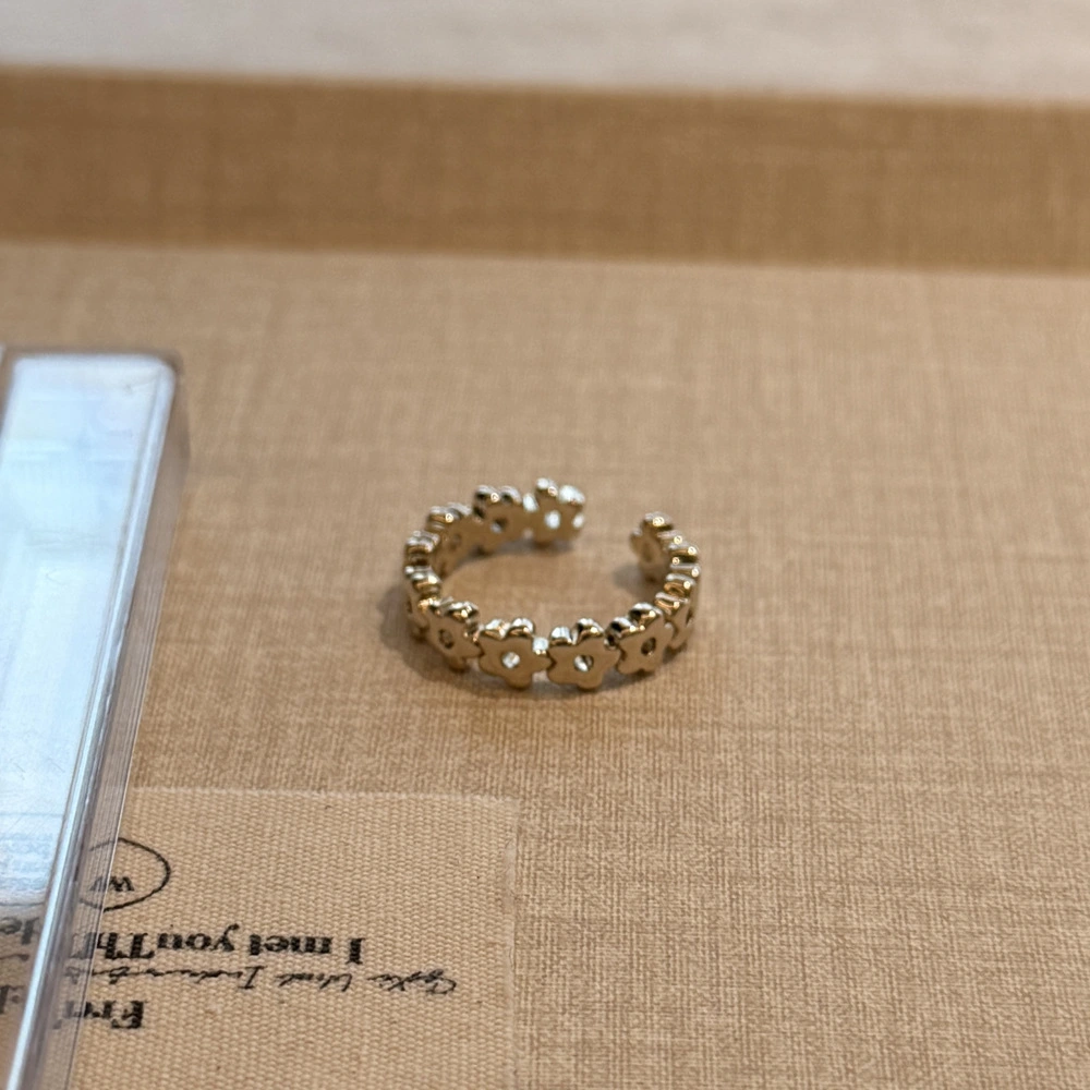 Sophisticated Stackable Zircon Ring Elegant Coffee Gold Lady Decor