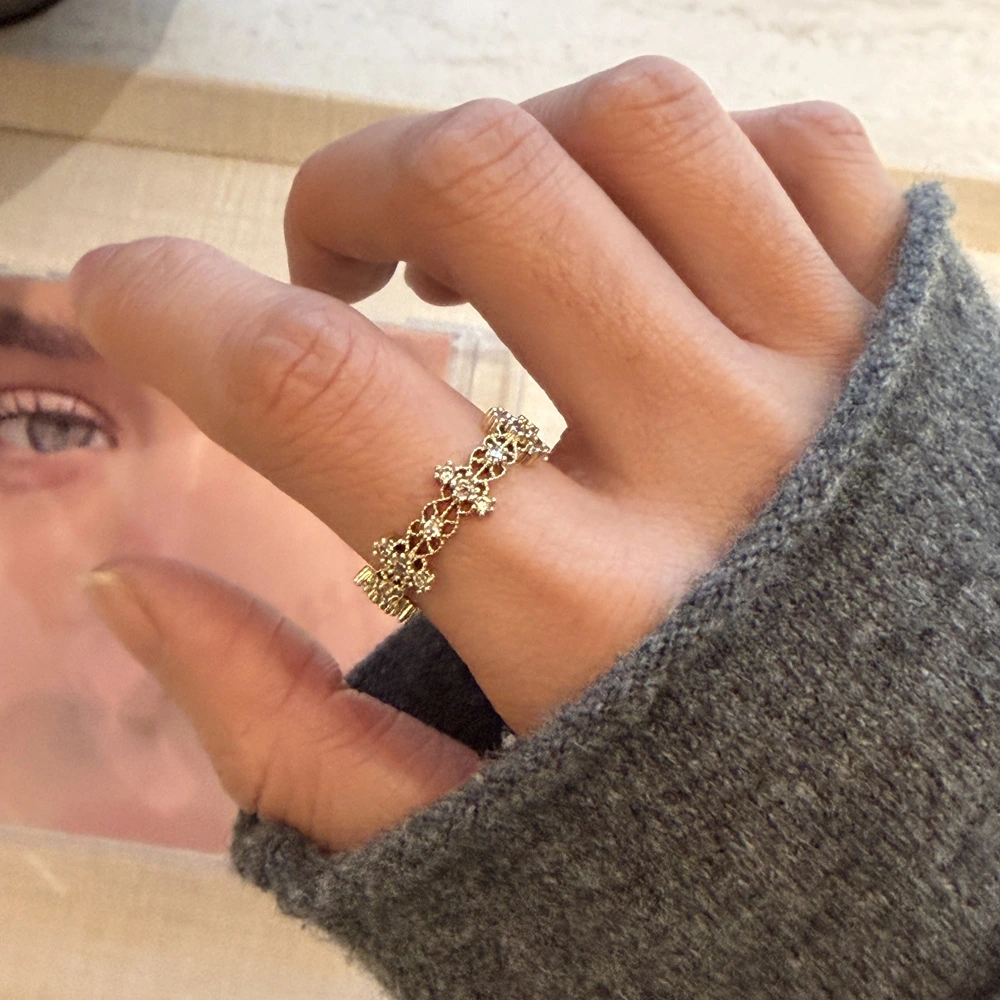 Sophisticated Stackable Zircon Ring Elegant Coffee Gold Lady Decor