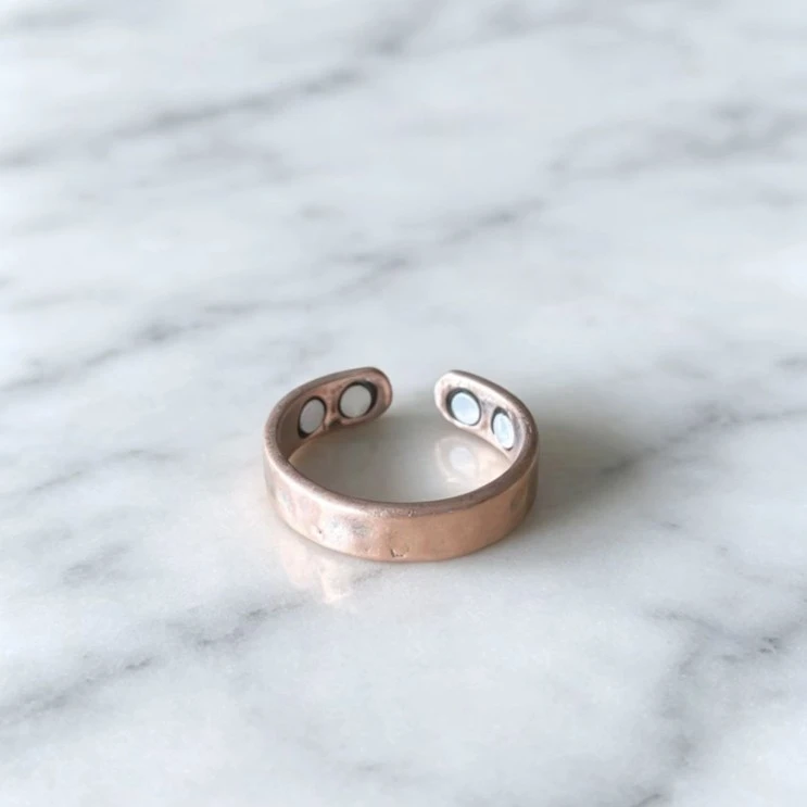Double-magnet Ring Metal Glossy Surface Creative Jewelry Open-ring Accessory