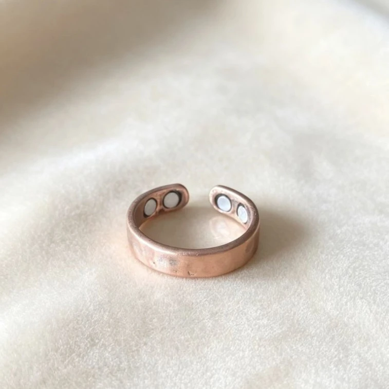 Double-magnet Ring Metal Glossy Surface Creative Jewelry Open-ring Accessory