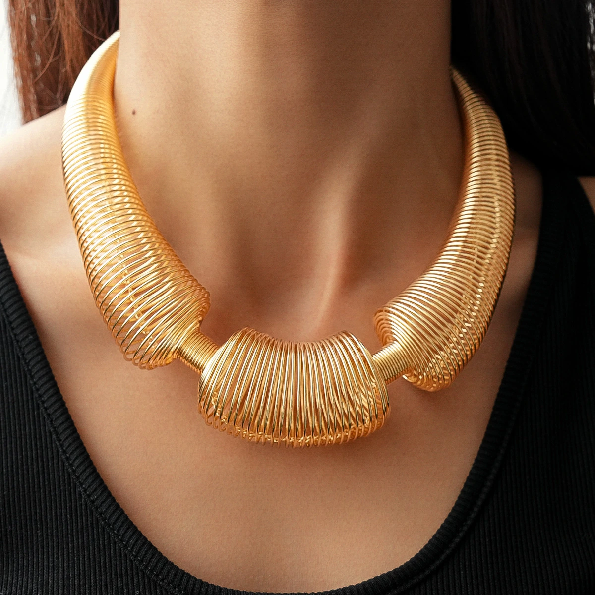 Exaggerated Metallic Geometric Spring Necklace