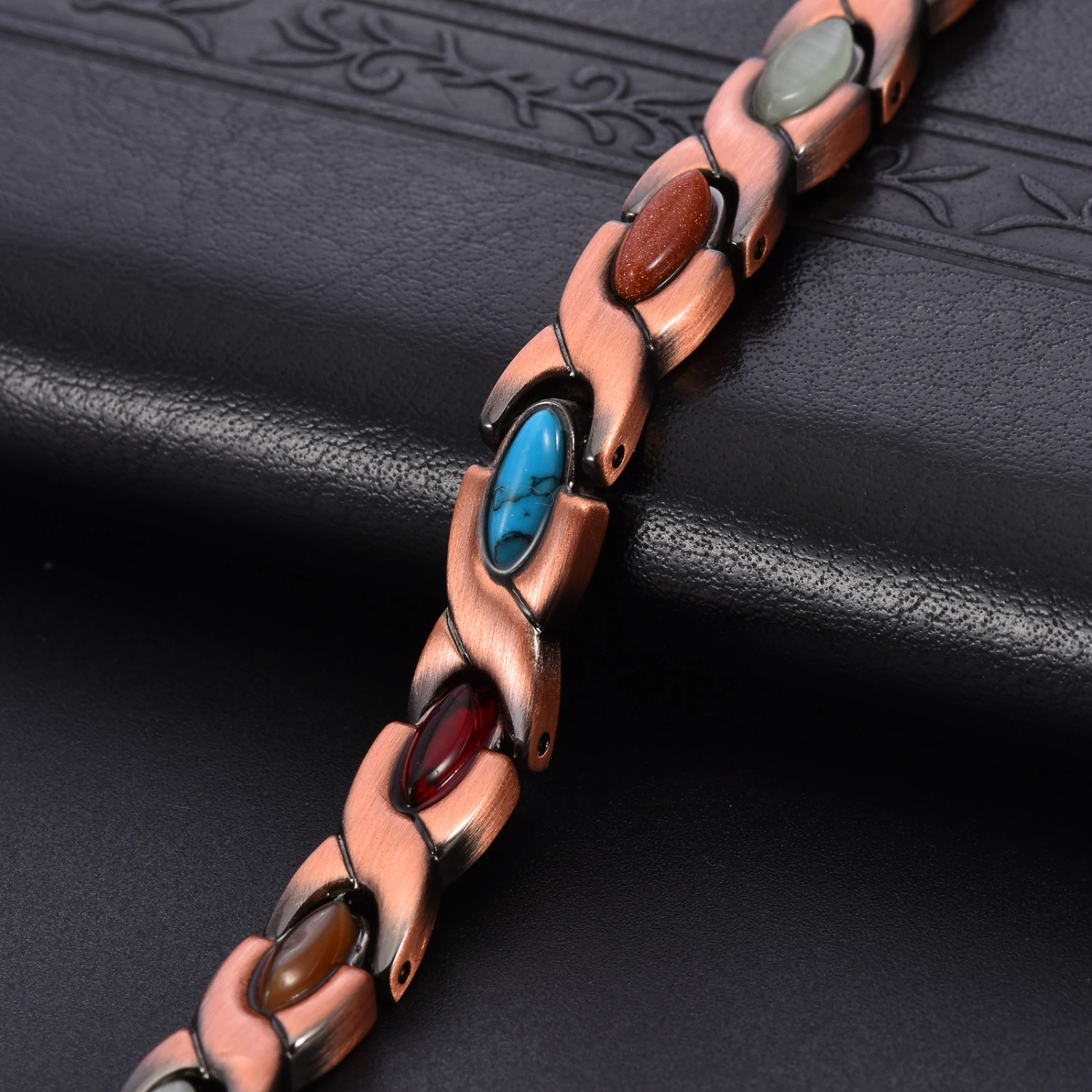 Retro Alloy Bracelet In The Shape Of A Small Fish