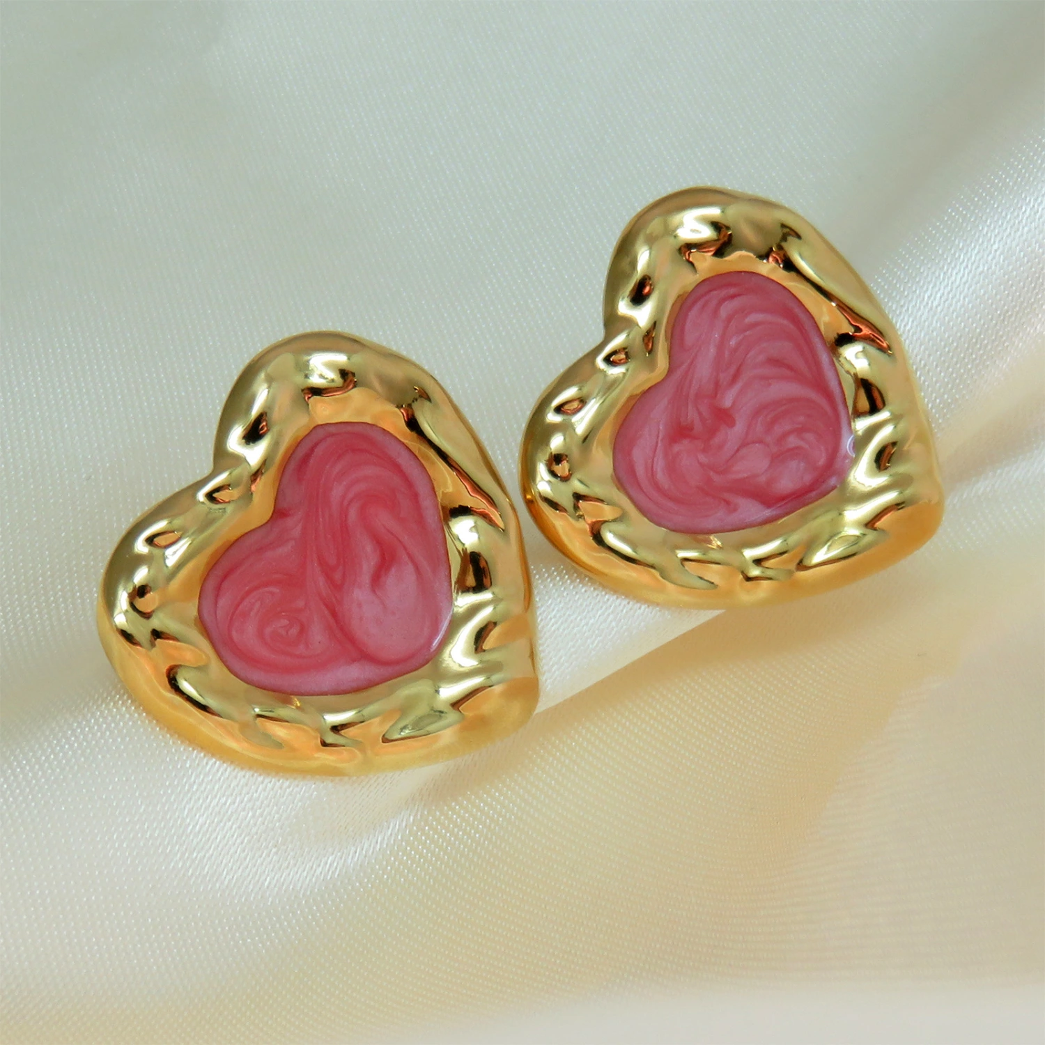Ombre Heart-shaped Stud Earrings