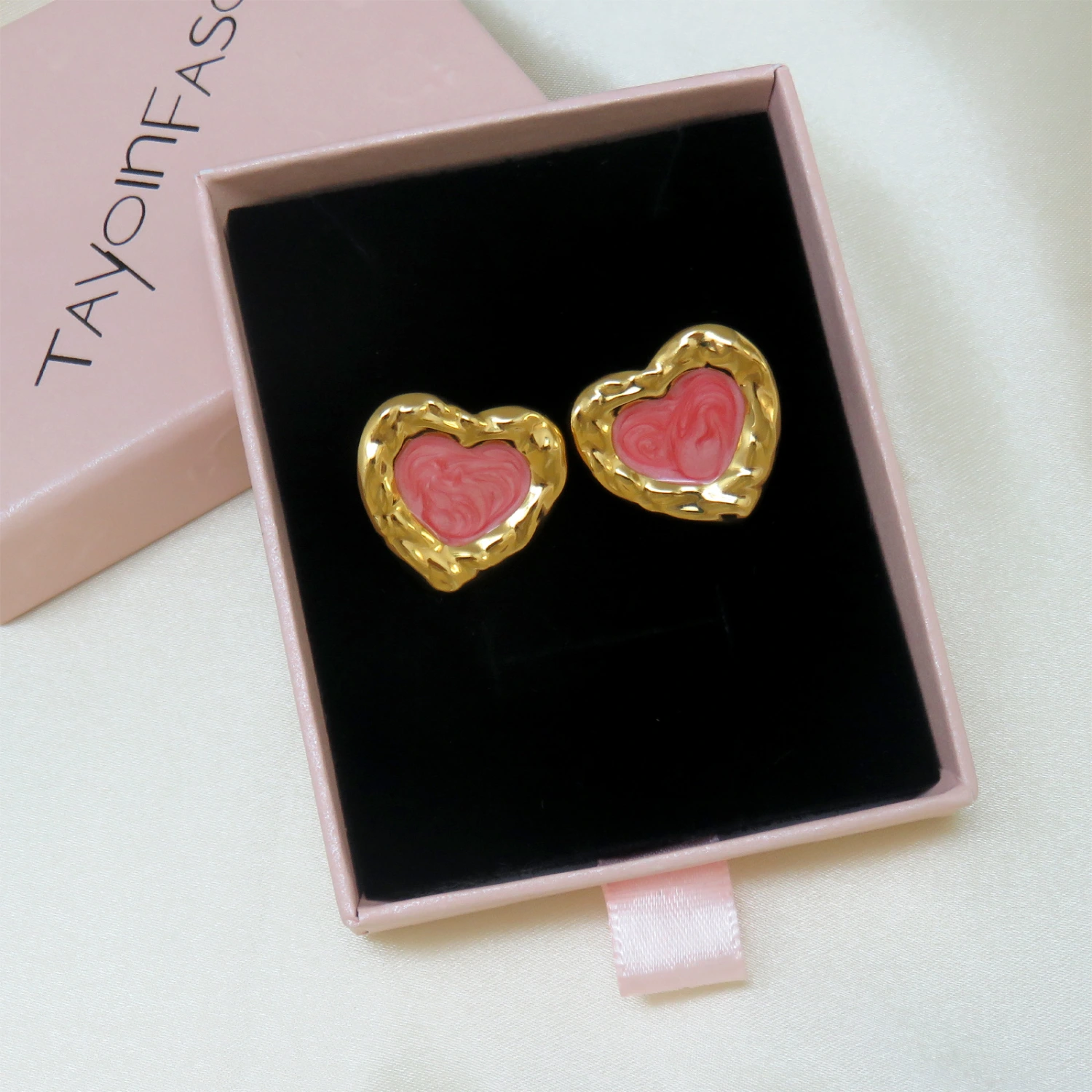 Ombre Heart-shaped Stud Earrings