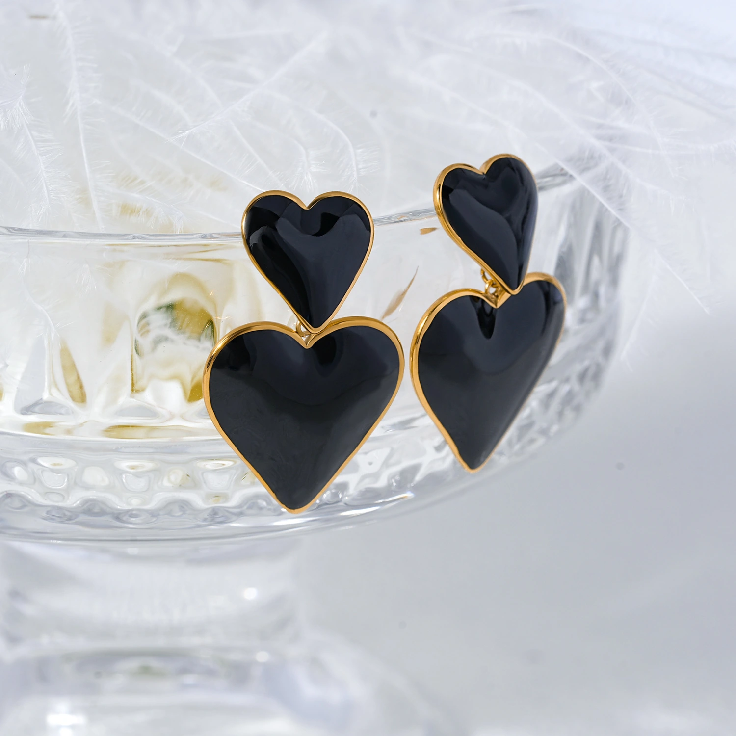 Heart-shaped Stud Black Oil-drip Drop Earrings