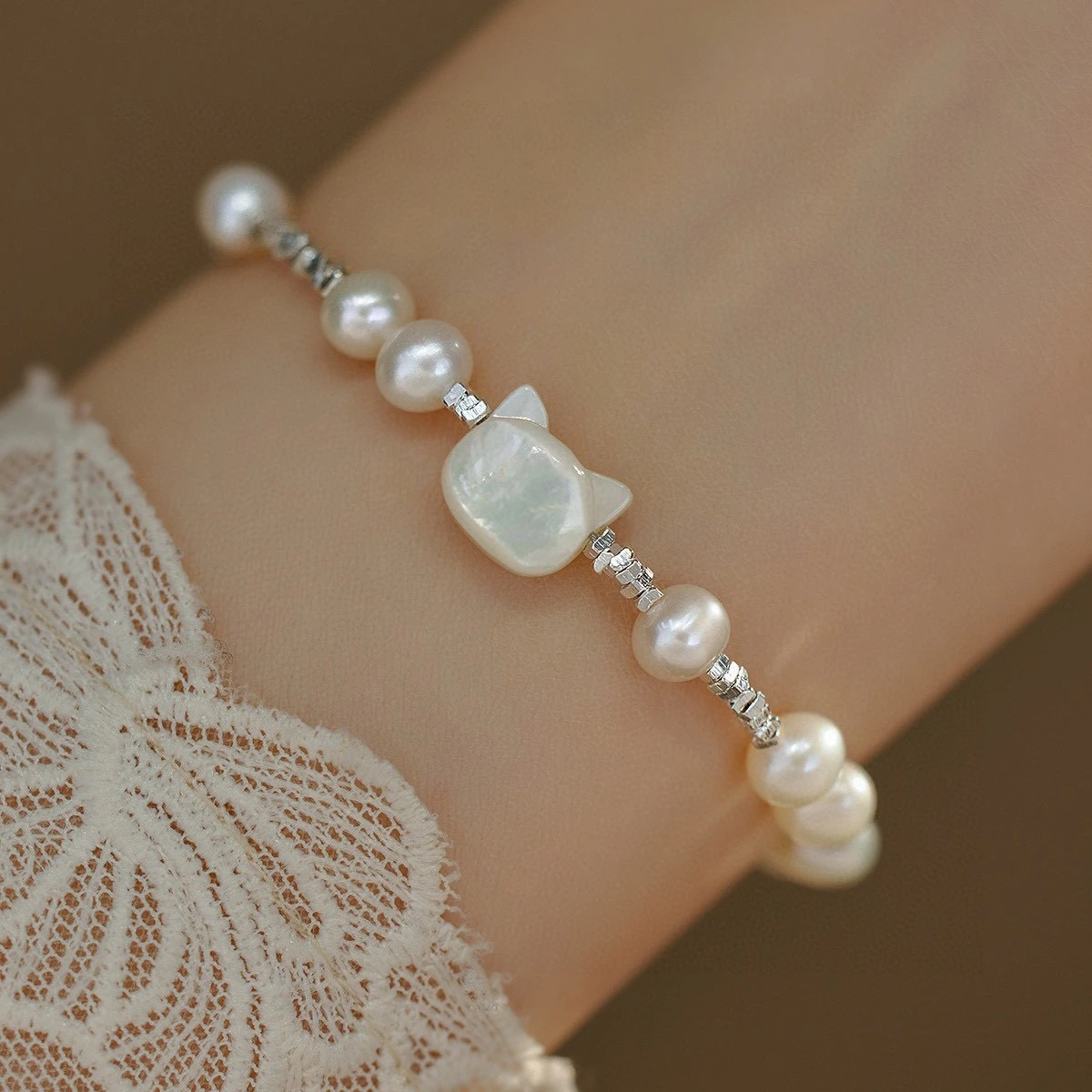 Cute Cat Freshwater Pearl Small Silver Bracelet