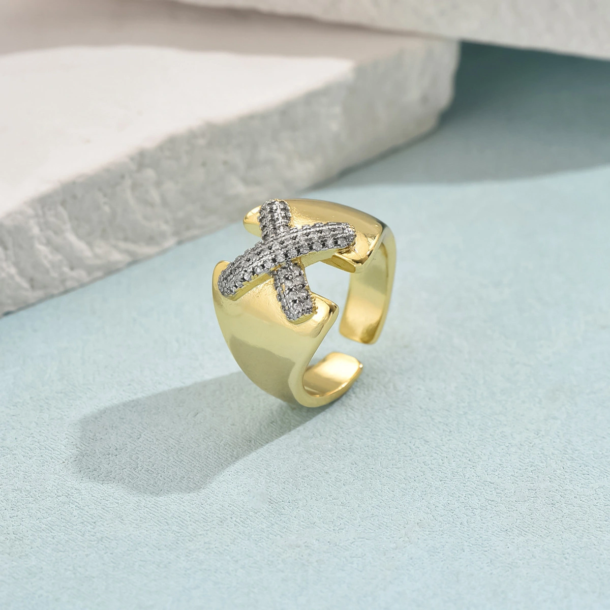 Two-tone Plated Diamond Water Drop Ring Retro Personality Copper Finger Ring