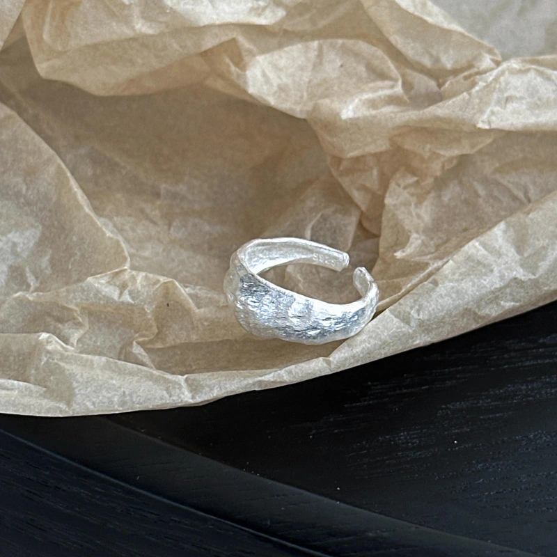 925 Silver Retro Hammered Frosted Ring Luxury Texture White Burned Band