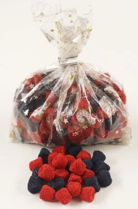 Scott's Cakes Strawberries & Blueberries in a 8 oz. Holiday Icons Bag