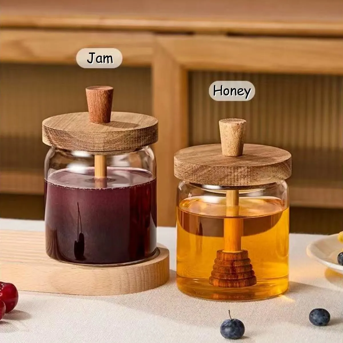 ANSQU Honey Pot, Airtight Glass Honey Jar with Dipper Stick and Wooden Lid, Honey Containers for Storing Honey, Mason Jar for Home Kitchen, 17oz