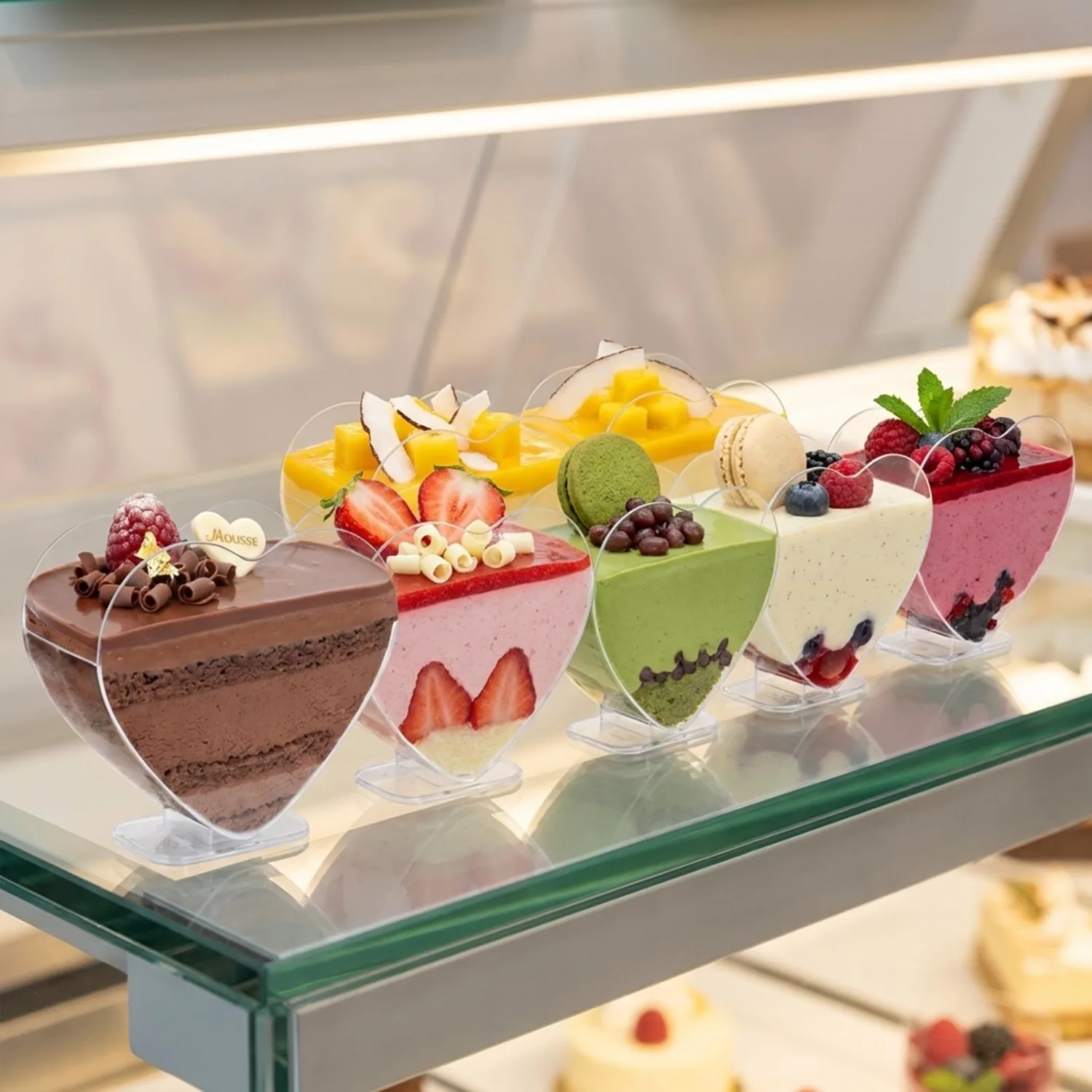 Disposable Plastic Ice Cream Cups with Spoons,20 Pack,Food‑Grade Plastic Dessert Cups for Sundae,Frozen Yogurt,Pudding,Party,Picnic,Birthday (Love)