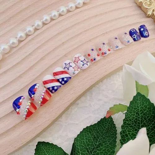 24Pcs Independence Day Press on Nails Short Square Fake Nails 3D Gems Rhinestones with Glitters American Flag Star Design Shiny Cute Pentagram Acrylic Nails Full Cover 4th of July False Nail for Women