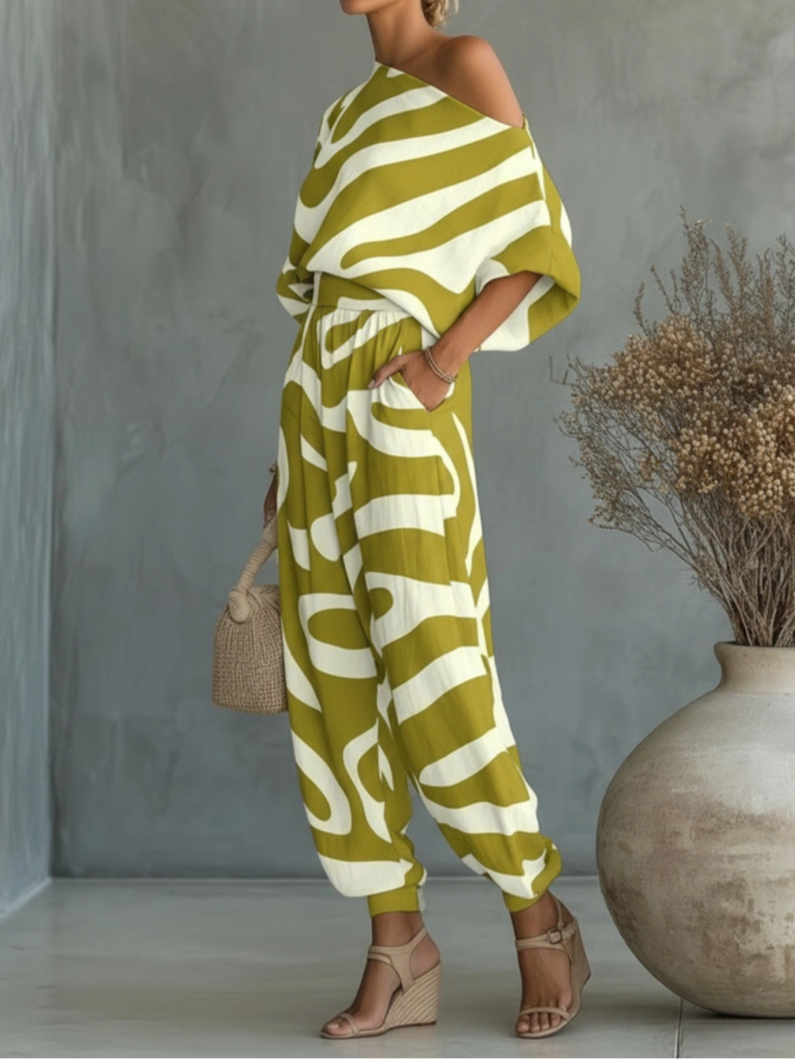 Women's Casual Printed Off-Shoulder Loose Top And Wide-Leg Pants Fashion Set
