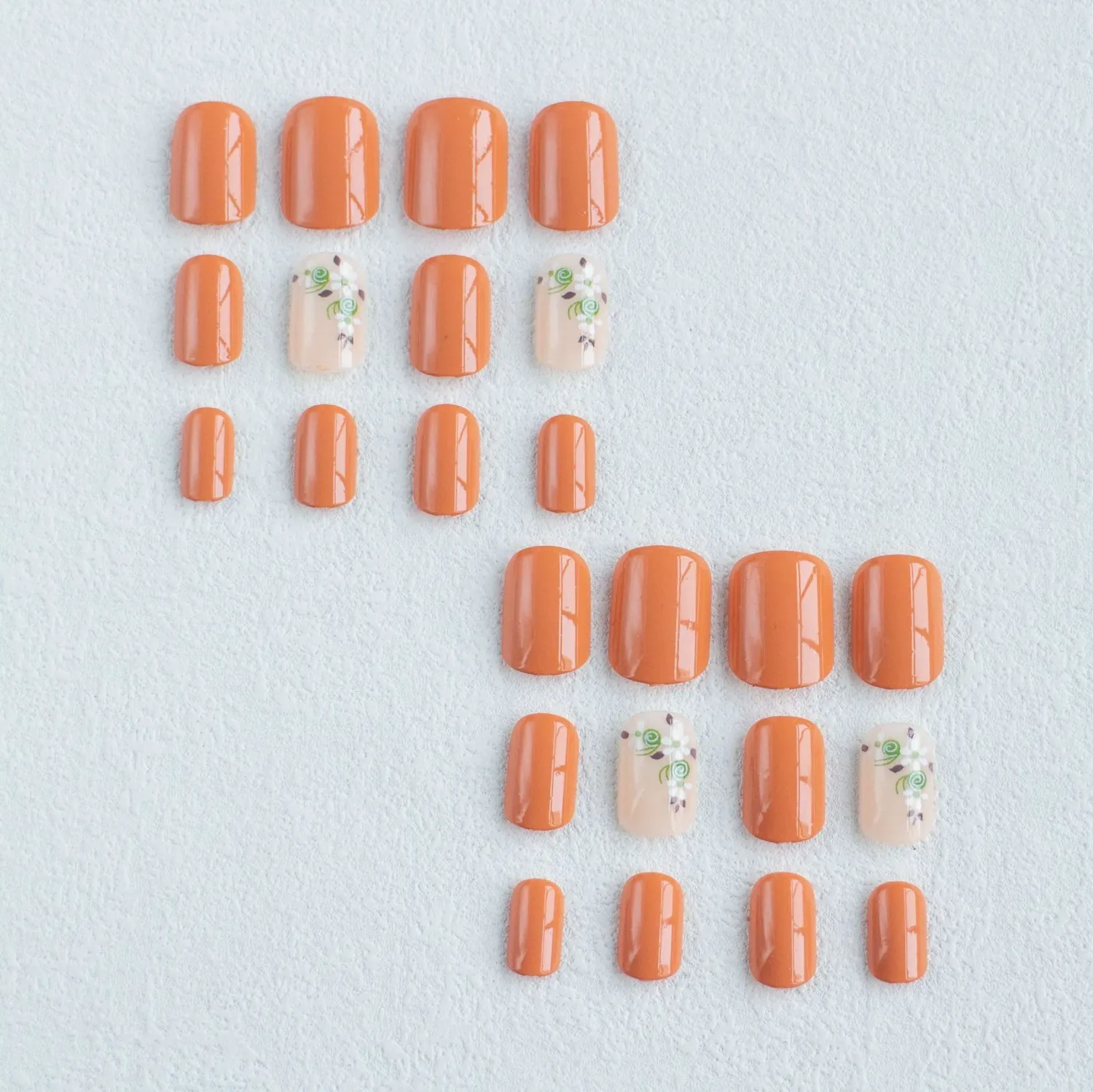 Amber Press on Nail Fall Short Fake Nail with Flower Designs Square Shaped False Nails Cute Acrylic Stick on Nail Autumn Glue on Glossy Artificial Nails Reusable Nails for Women 24Pcs