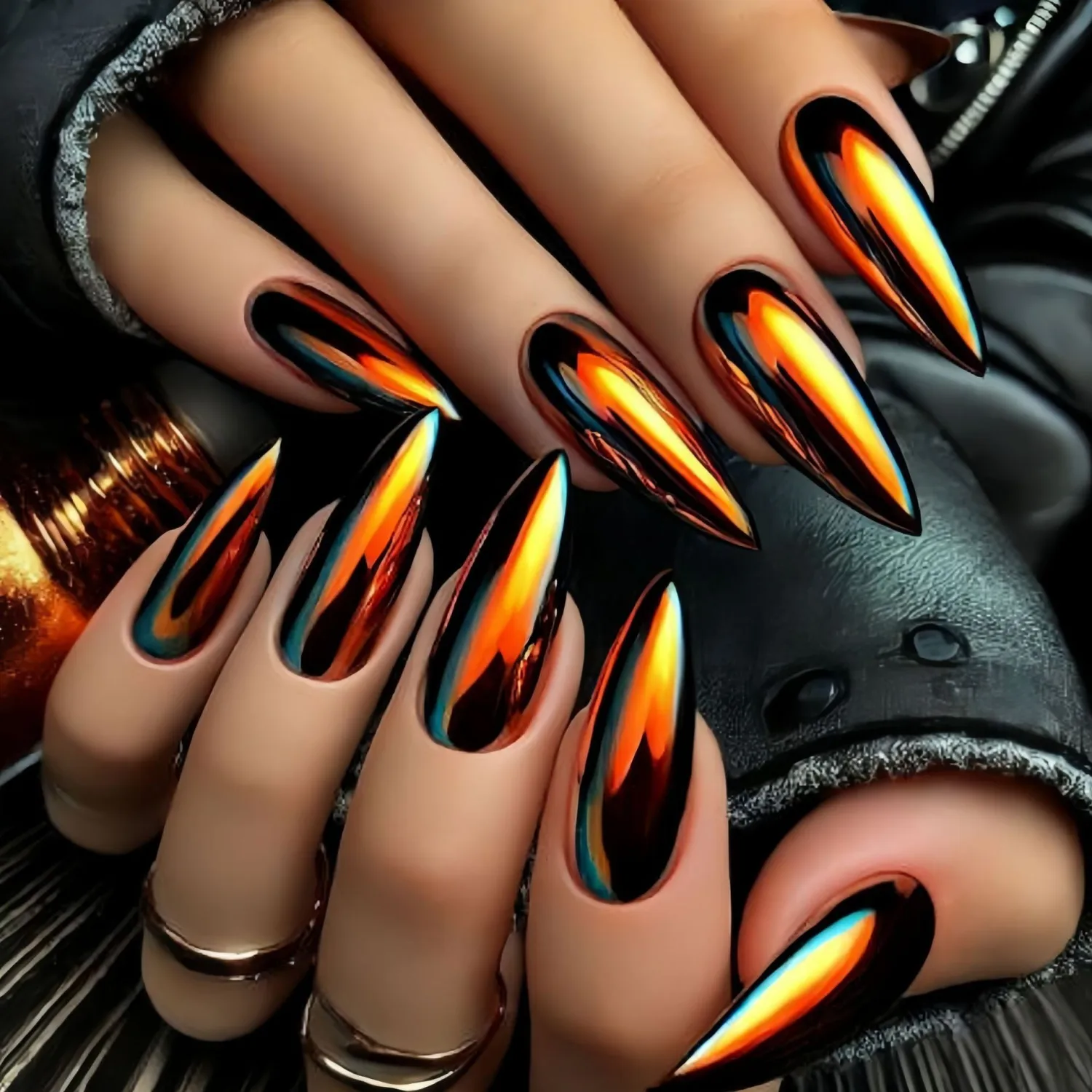 Gold Chrome Press on Nails Mirror Metal Stiletto Fake Nails Metallic Chrome False Nails Golden Luxurious Metal Mirror Acrylic Glue on Nails Stick on for Women Manicure Decoration 24Pcs