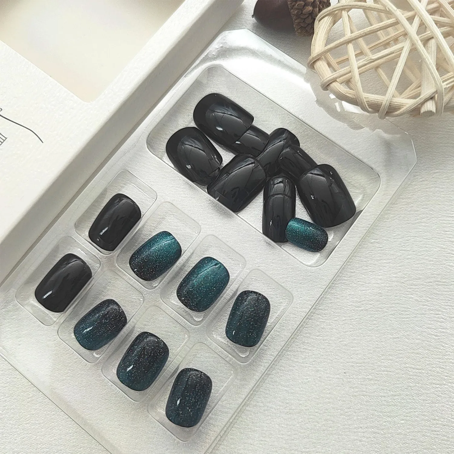 Glue on Nails Short Cat Eye Press on Nails Square Color Changing Fake Nails Black & Blue Full Cover Acrylic Nails Glossy & Glitter False Nails Petite Artificial Nails for Women 24 Pcs
