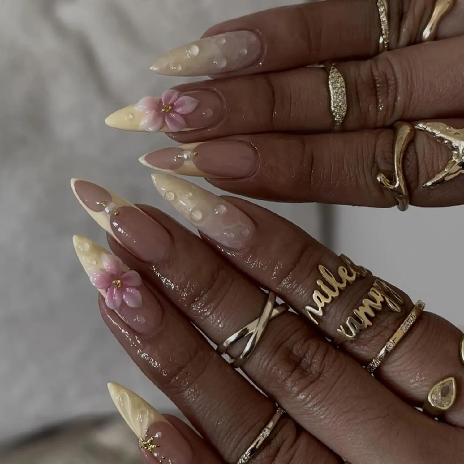 3D Pink Press On Nails Almond Medium - Nude & Cream Fake Nails with 3D Flower & Starfish Gold Bead Designs,French Tip Acrylic Nails with Pearl Bubbles for Women, 24Pcs Nail Kit Reusable