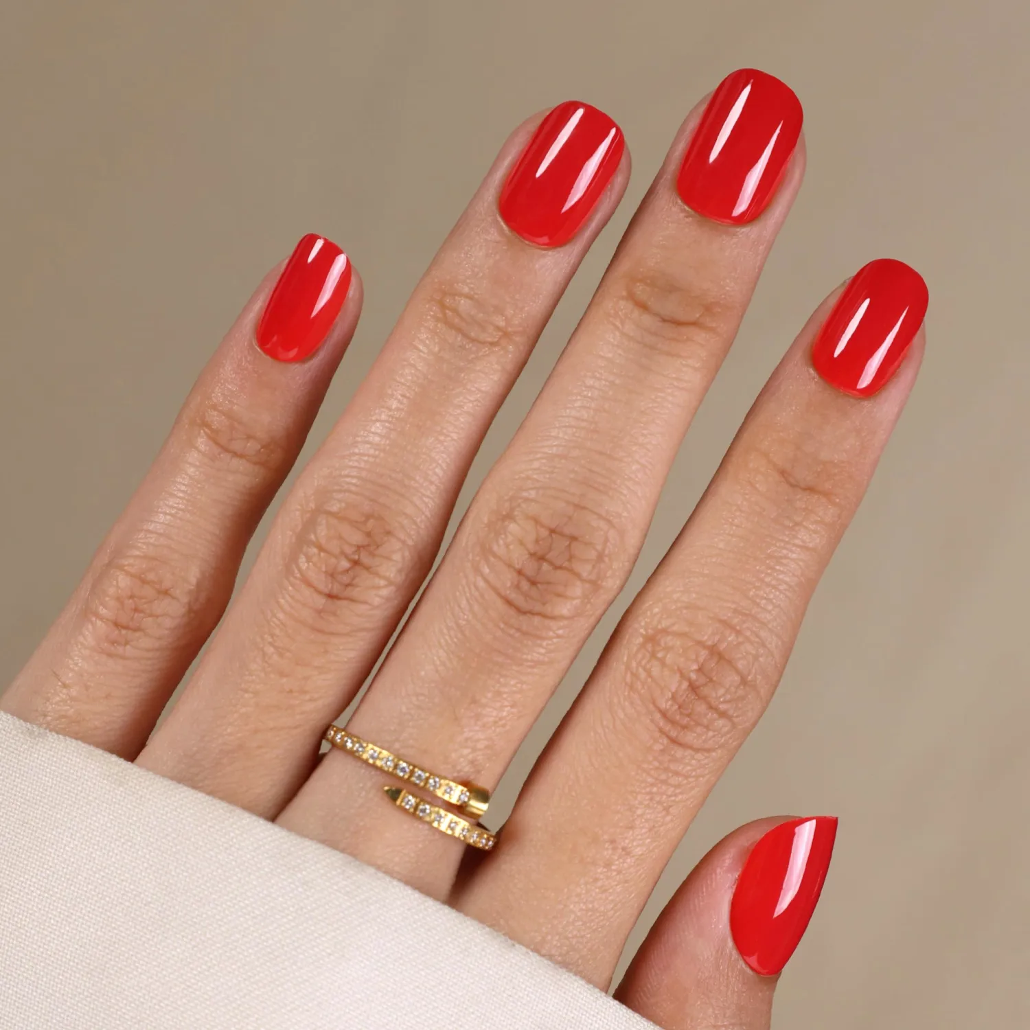 UNA GELLA Red Fall Press on Nails Short Squoval Classic True Red Fake Nails