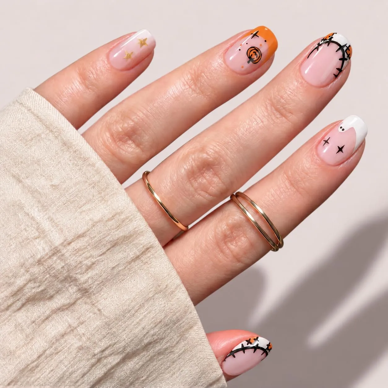 UNA GELLA Halloween Press on Nails Short Squoval Fake Nail Tiny Pumpkin Boo