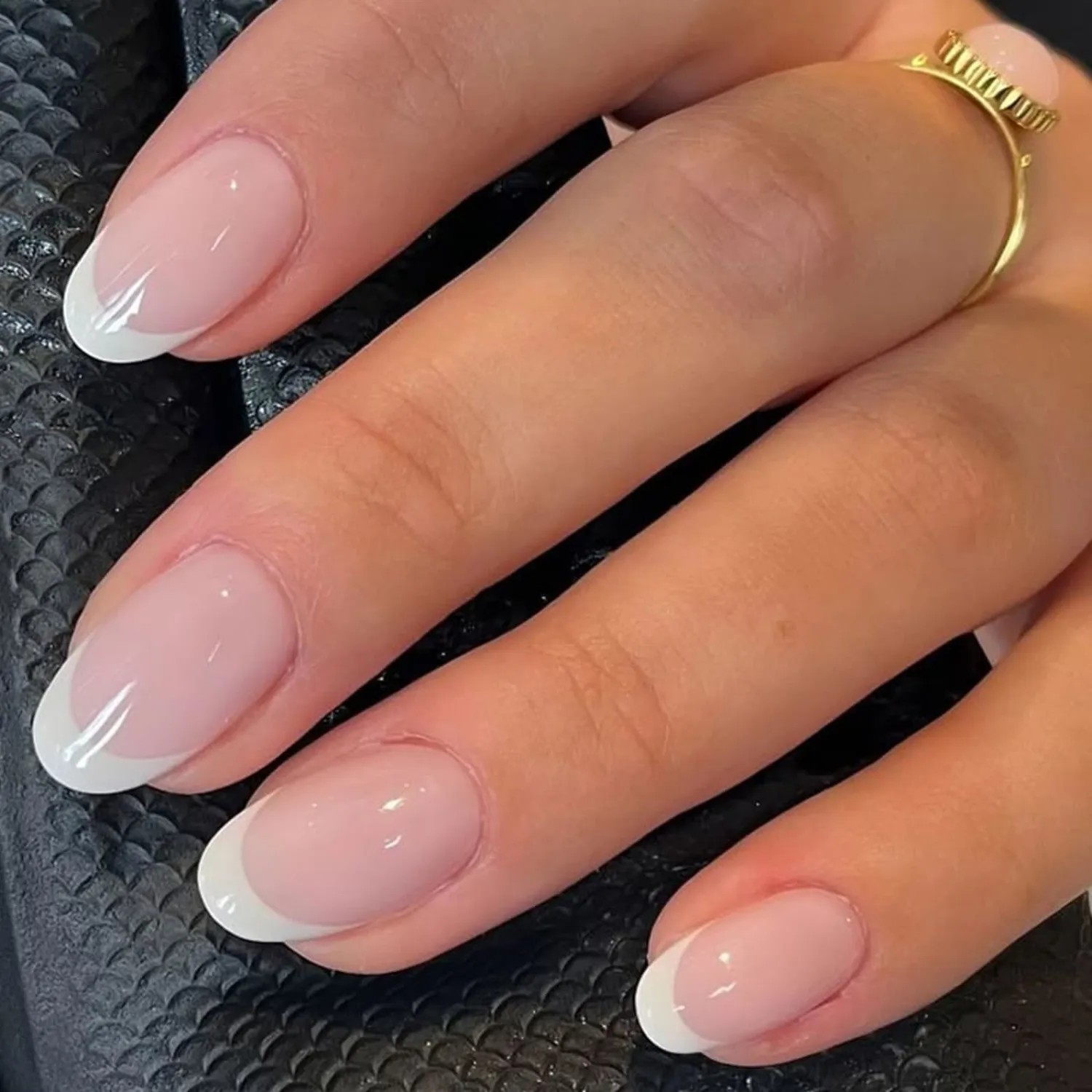 UNA GELLA Press on Nails, 32Pcs 16 Sizes Soft Gel Fake Nails for Women, Short Oval French Tip Reusable Glue on Nails with Adhesive Tabs, Full Cover False Nails for Daily Wear and Party