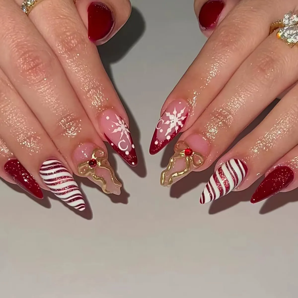 yefiuo Christmas Almond Press on Nails Medium Xmas Fake Nails Press ons Nail Tips Kit Red French Sequins Glitter 3D Gold Bow False Nails Artificial Acrylic Glue on Nails Stick on Nails for Women 24Pcs