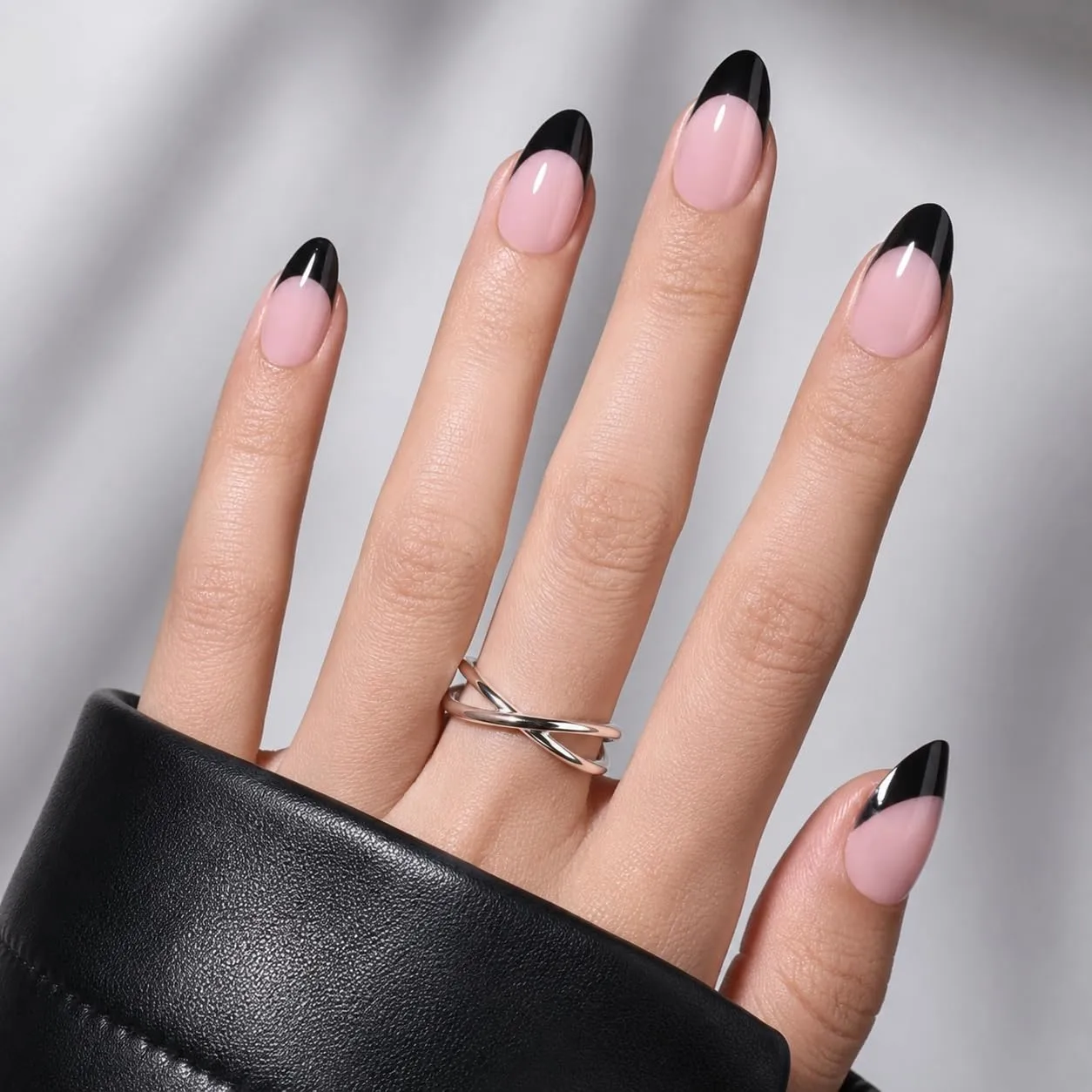 Black French Tip Press on Nails - Short Almond Black Tips Nails, Reusable Glossy Fake Nails Press ons for Women, 32 Pieces in 16 Sizes False Nails Kit with Glue, Blush Noir