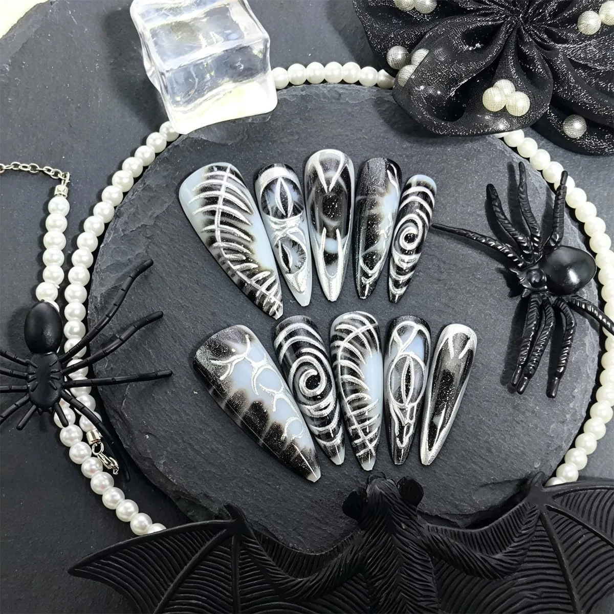 Halloween Press On Nails Long Stiletto Black Goth Eyeball Fake Nails 24Pcs