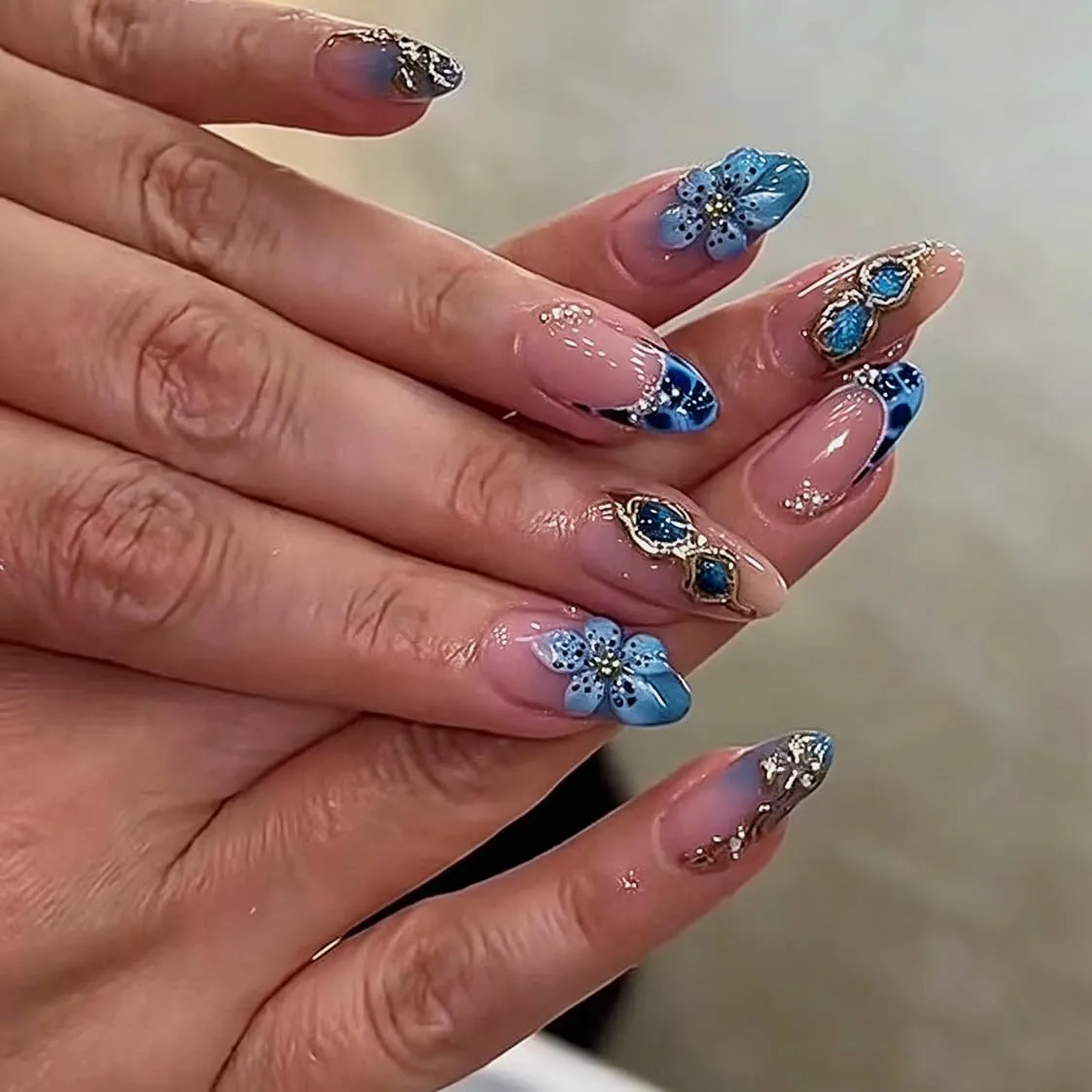 MAGLFELL Press On Nails- Handmade Almond French Tip Fake Nails with Blue Flower&Blue Tears, 10 Pcs Reusable Acrylic False Nails for Women, S