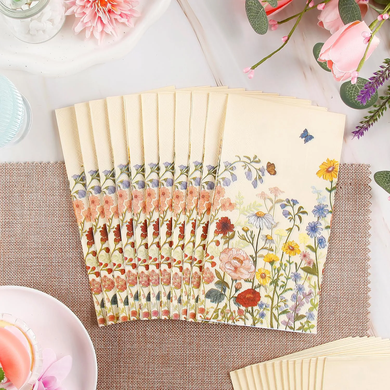 100 Pcs Floral Guest Napkins Vintage Wild Flower Paper Napkins Spring Watercolor Decorative Disposable Paper Hand Towels for Gift Party Supplies Dinner Decor，4.3"*7.8"